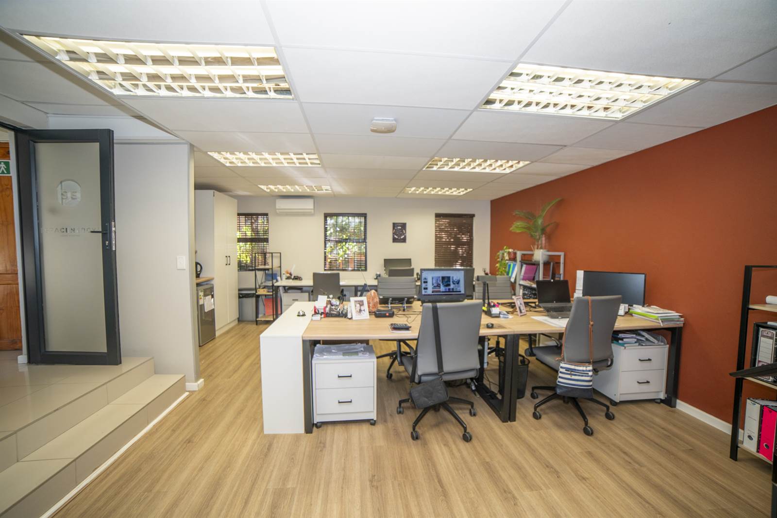 60  m² Office Space in North Riding photo number 6