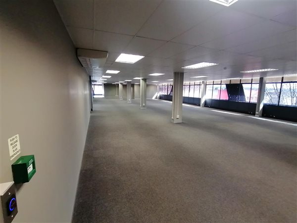 1 485  m² Office Space