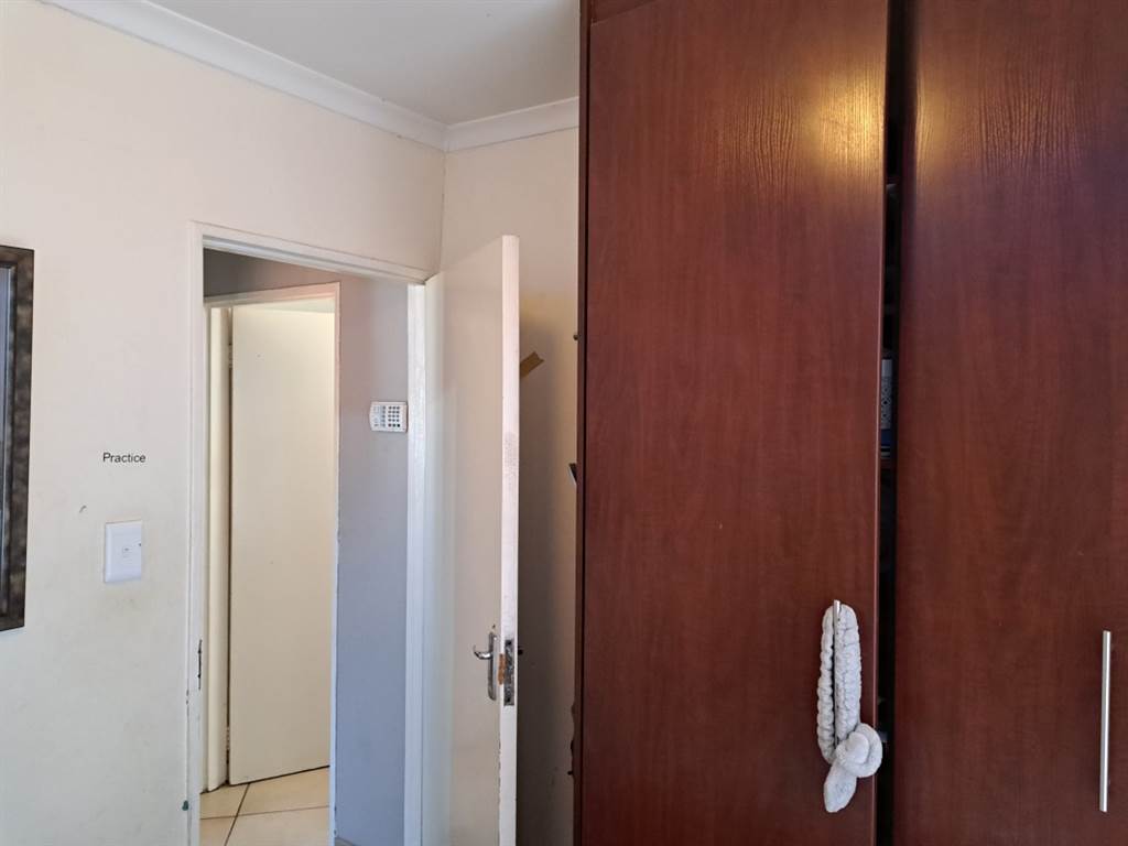 2 Bed House in Jukskei View photo number 5