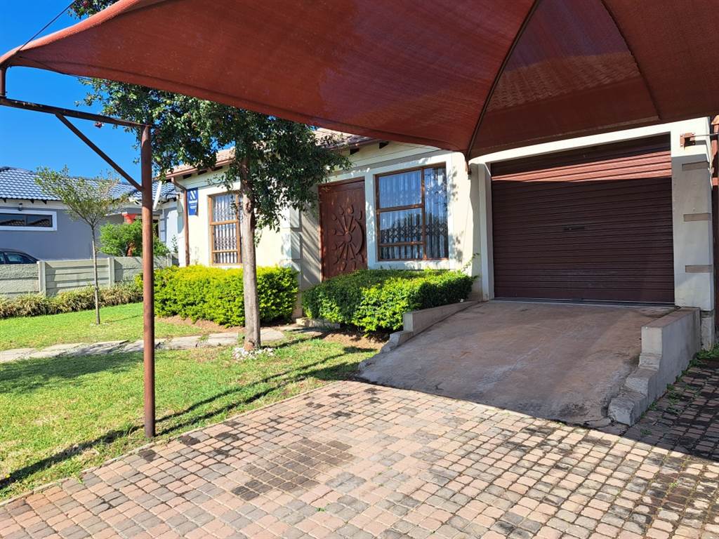 2 Bed House in Jukskei View photo number 15
