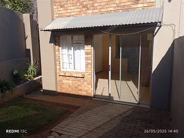2 Bedroom Duplex 2 Bedroom Duplex