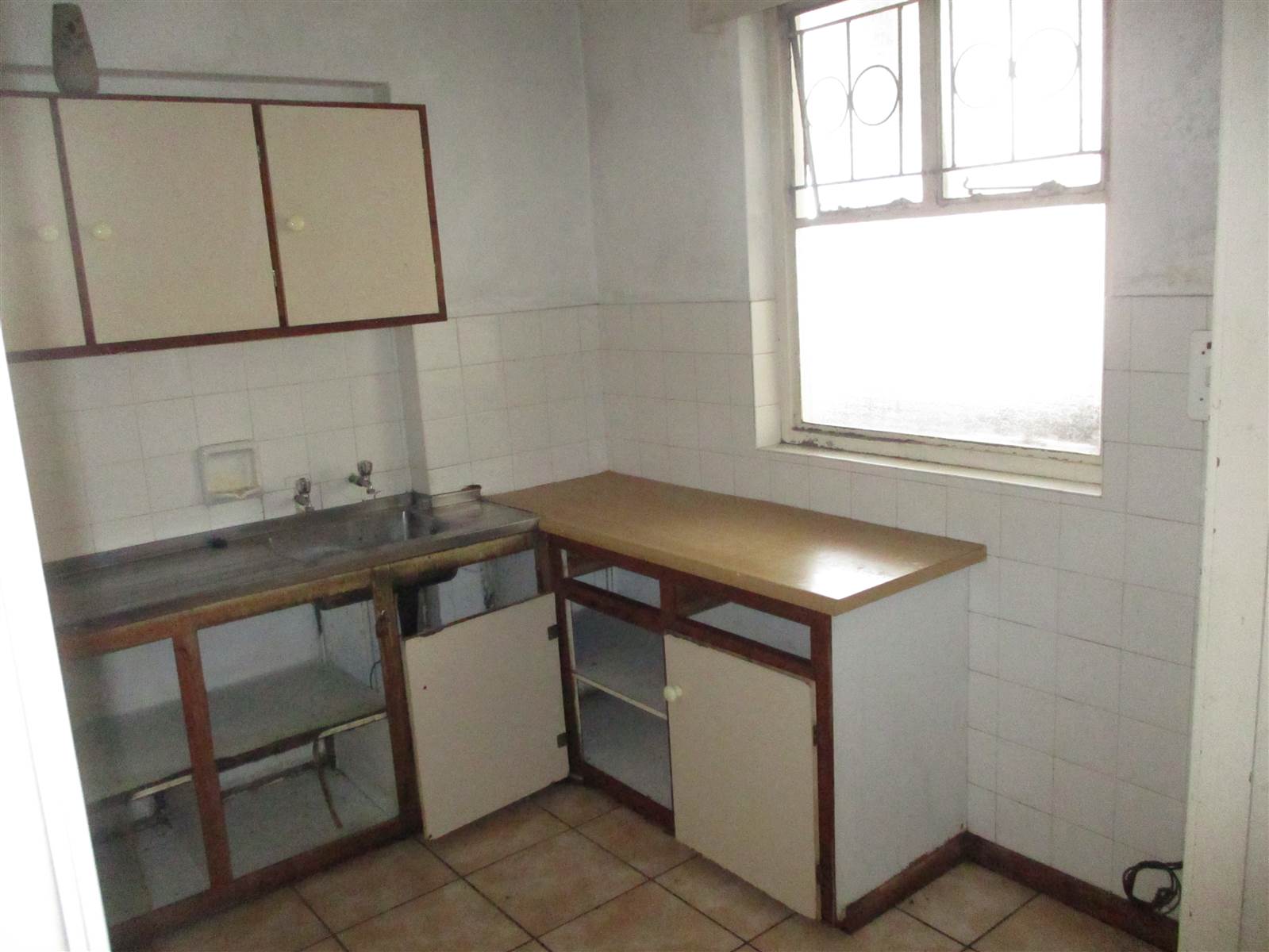 2 Bed Flat in Durban CBD photo number 5