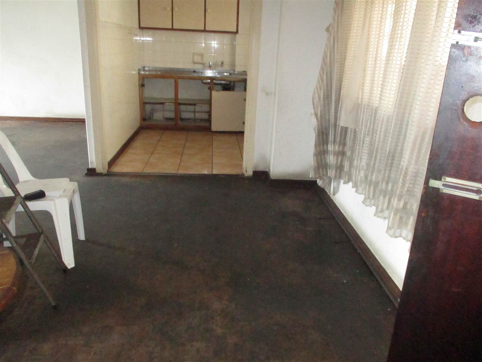 2 Bed Flat in Durban CBD photo number 6