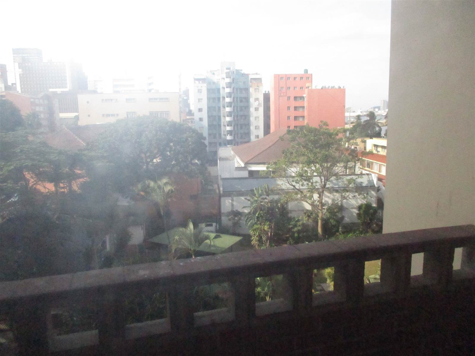 2 Bed Flat in Durban CBD photo number 1
