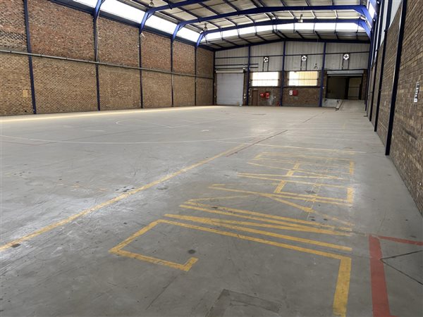 5 716  m² Industrial space