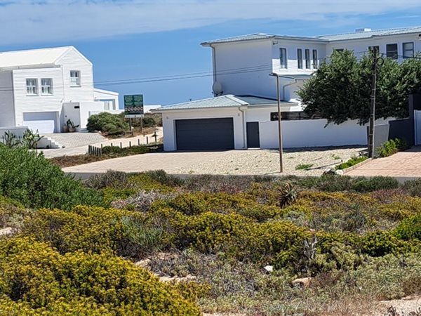 954 m² Land available in Yzerfontein