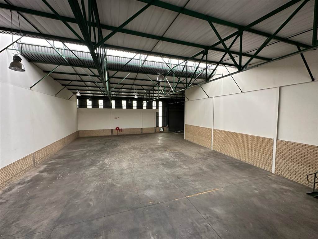 1715  m² Commercial space in Randjespark photo number 10