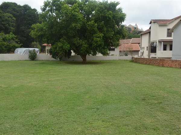 910 m² Land