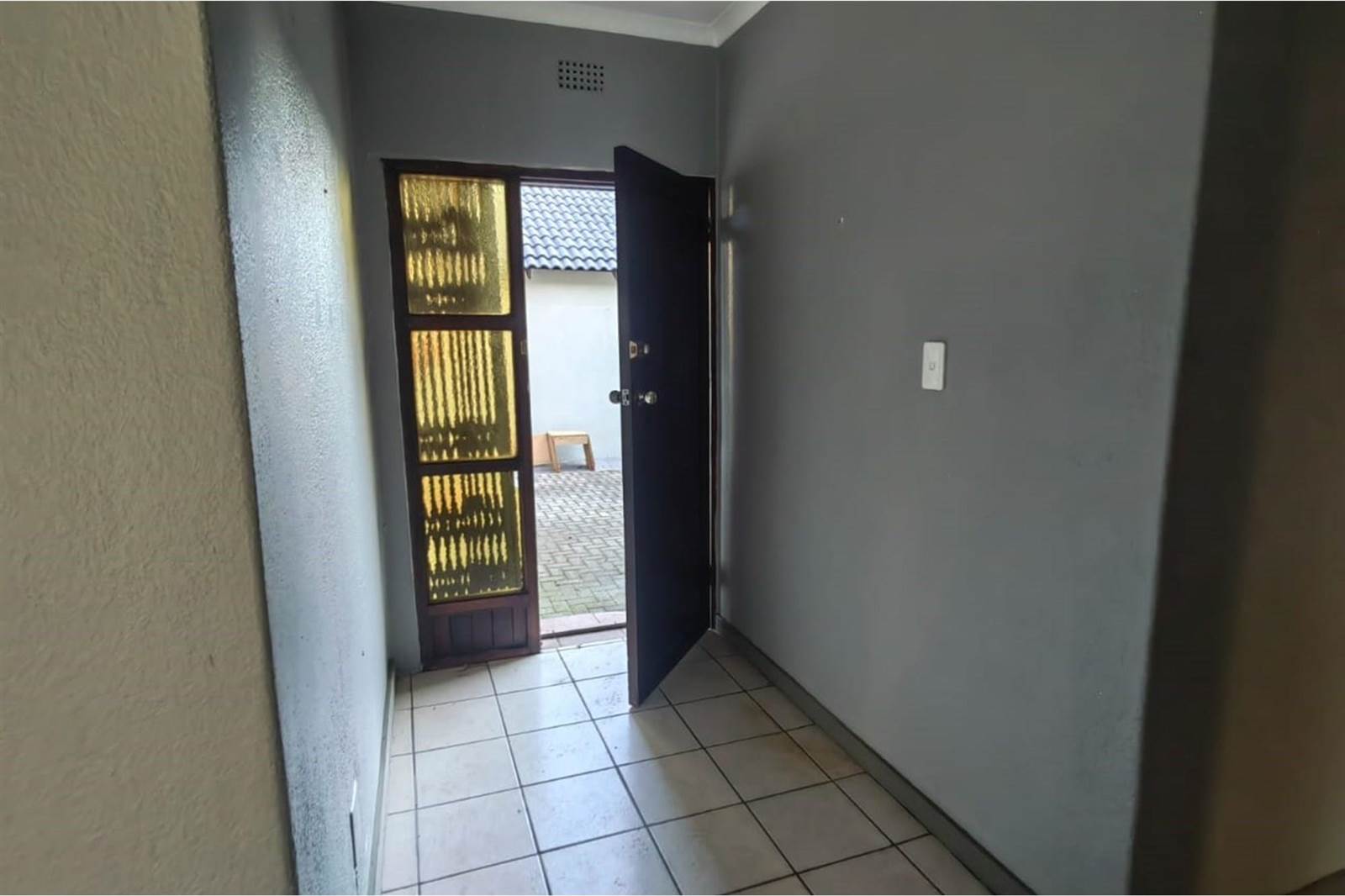 3 Bed House in Vanderbijlpark SE photo number 1