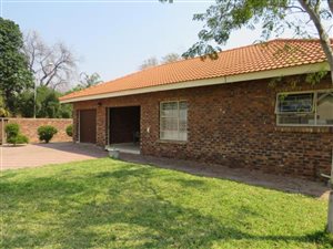 2 Bed House in Lephalale (Ellisras)
