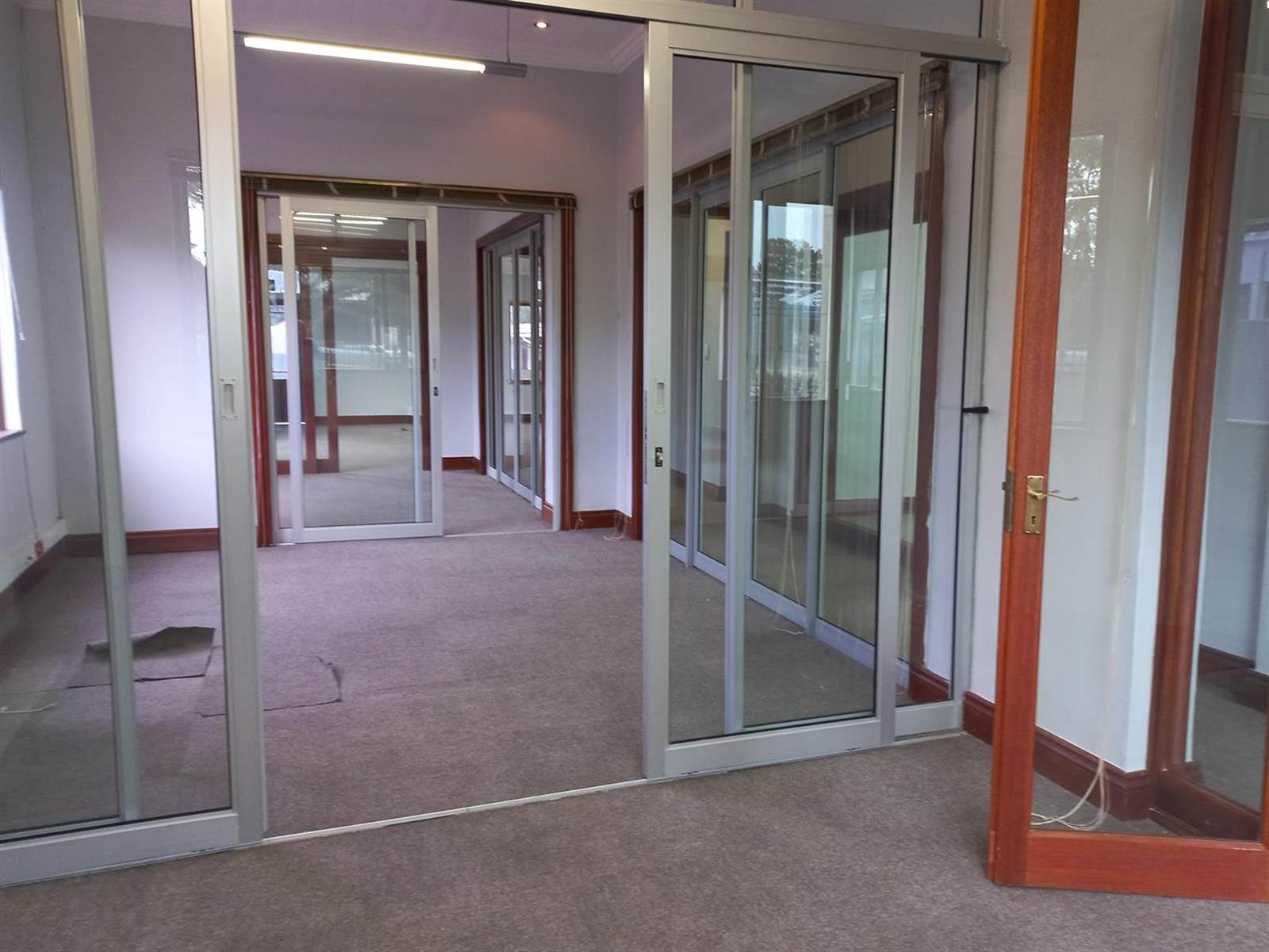 354  m² Office Space in Walmer photo number 2