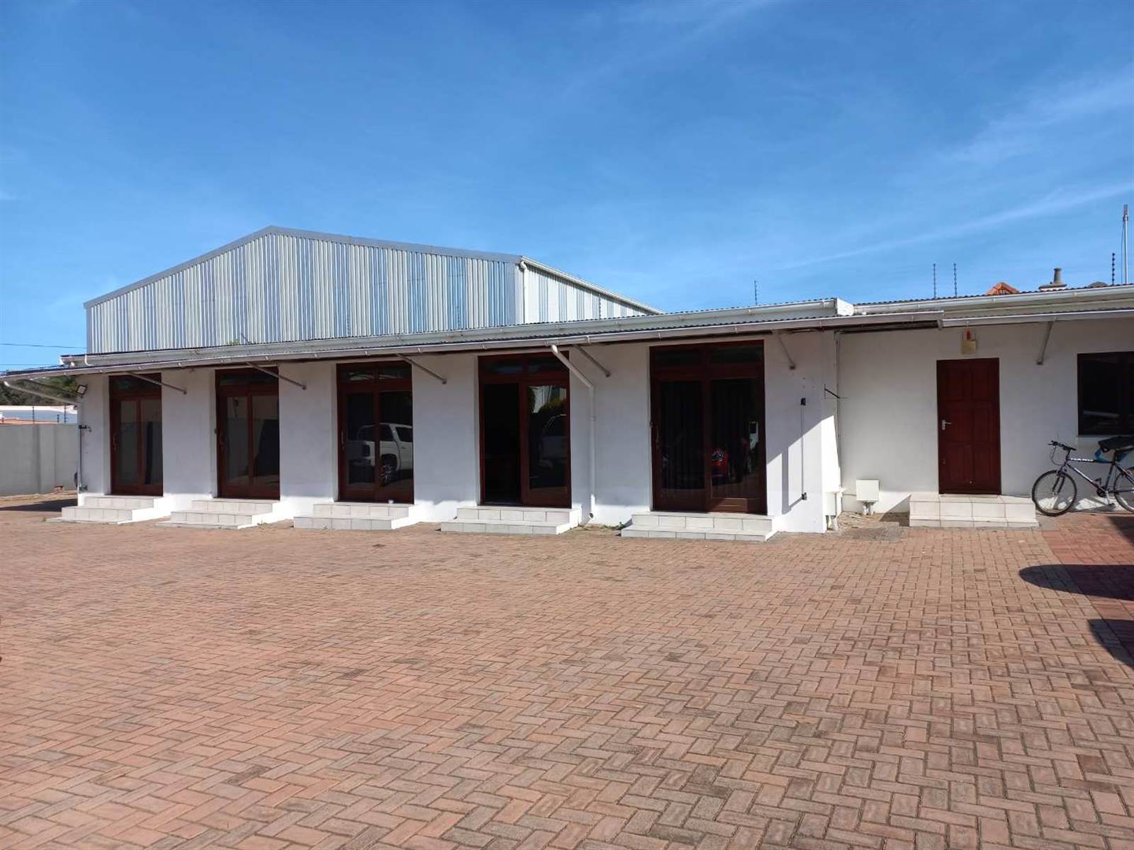 354  m² Office Space in Walmer photo number 15