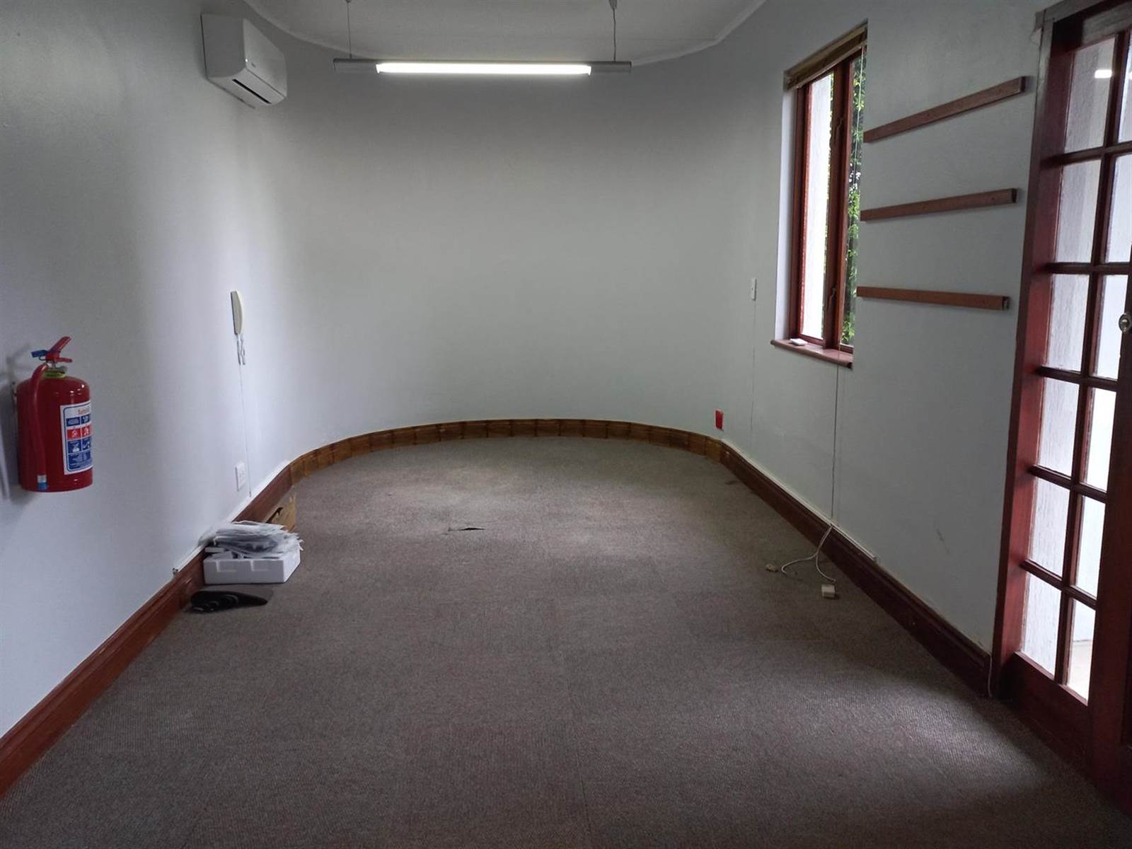 354  m² Office Space in Walmer photo number 10