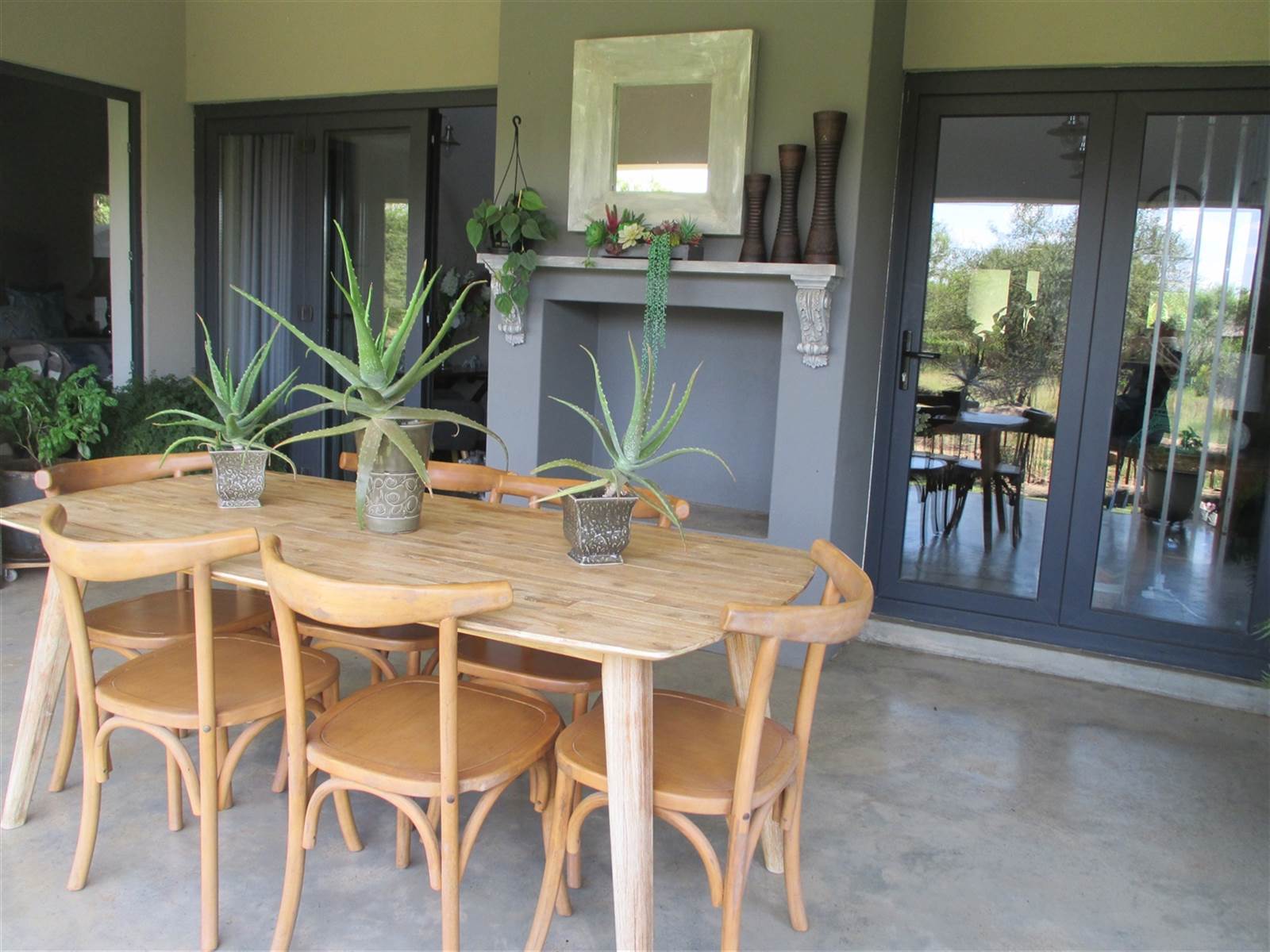 4 Bed House in Leeuwfontein Estate photo number 6