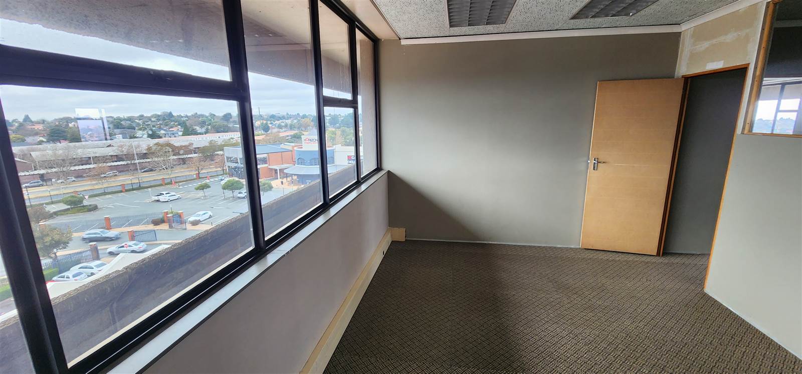206  m² Commercial space in Horizon View photo number 4