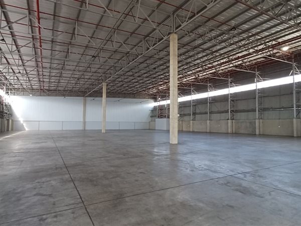 2 760  m² Industrial space