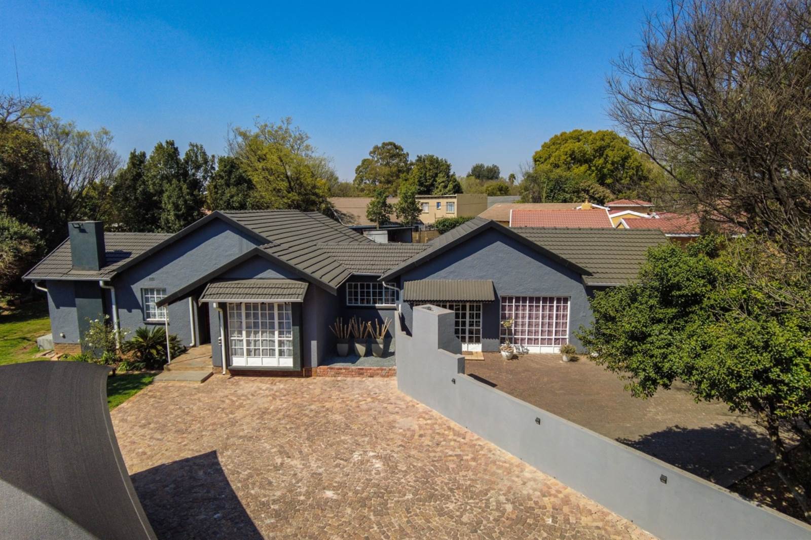 5 Bed House in Glen Marais photo number 5