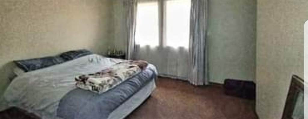 2 Bed Townhouse in Die Hoewes photo number 22