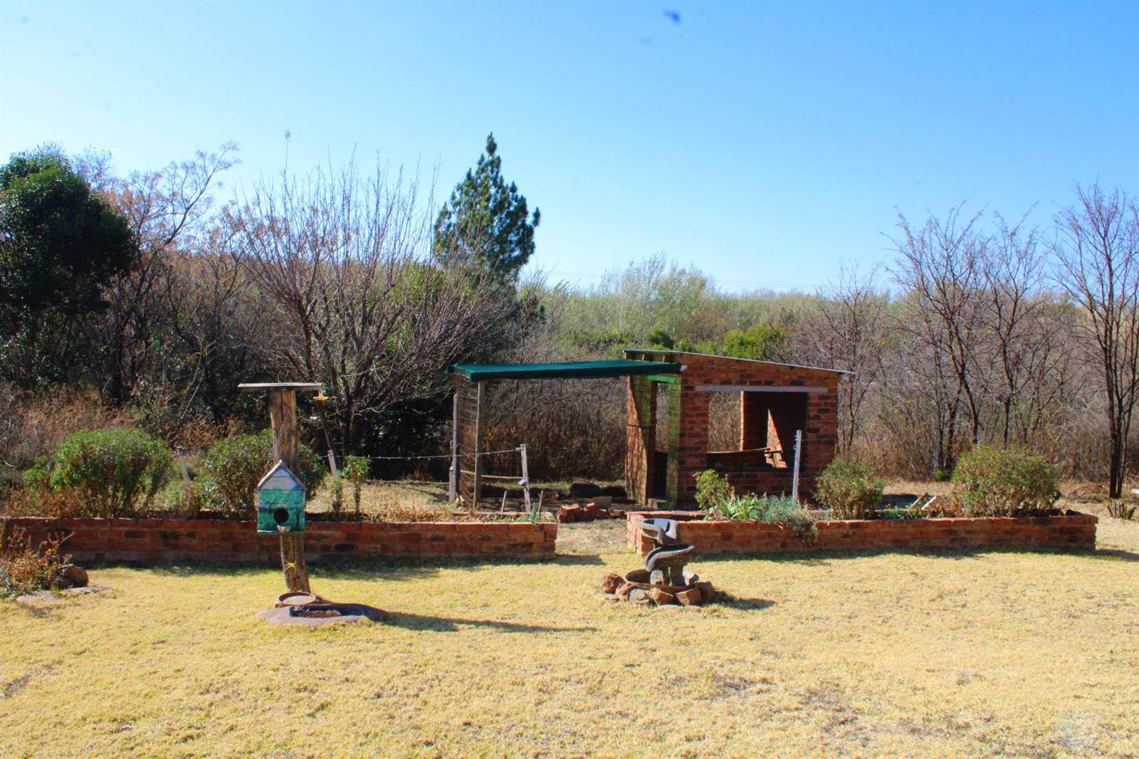 2 Bed House in Magaliesburg photo number 10
