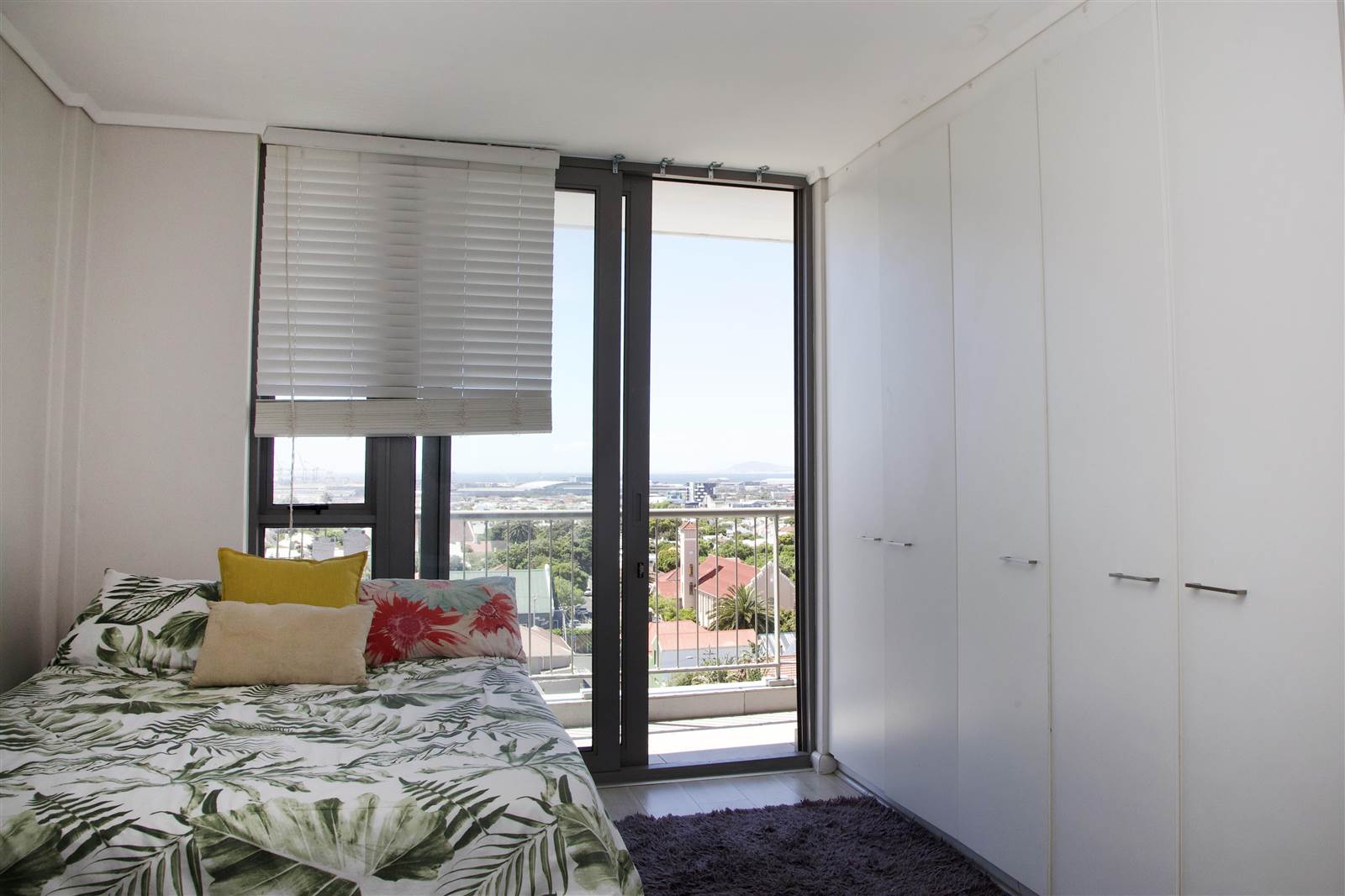 2 Bed Apartment in Observatory photo number 5