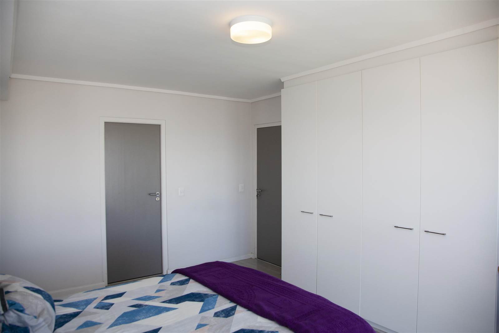 2 Bed Apartment in Observatory photo number 9