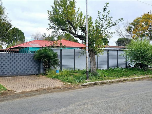 4 Bedroom House 4 Bedroom House
