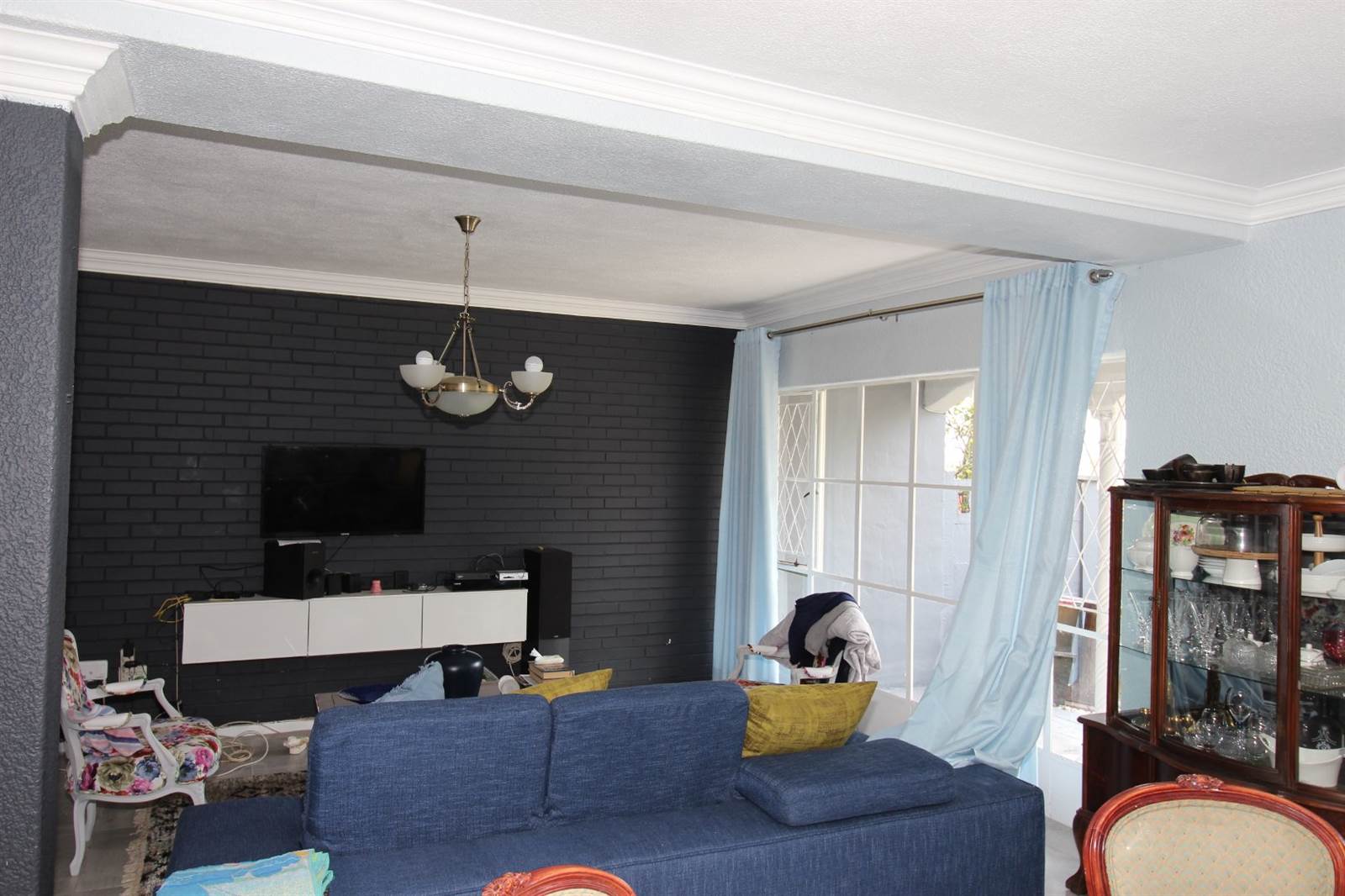 3 Bed Townhouse in Johannesburg Central and CBD photo number 4