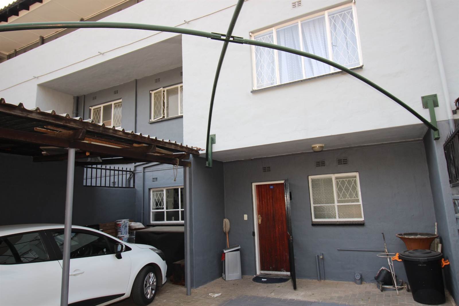 3 Bed Townhouse in Johannesburg Central and CBD photo number 5