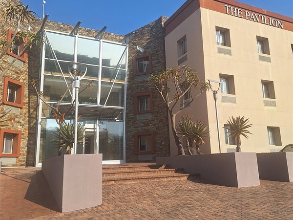 354  m² Office Space in Illovo