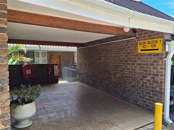 3 Bedroom Townhouse 3 Bedroom Townhouse