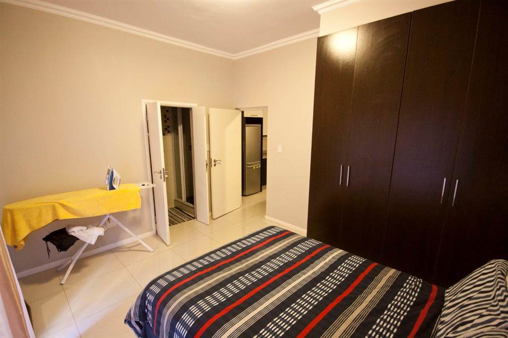 1 Bed Apartment in Umhlanga Ridge photo number 14