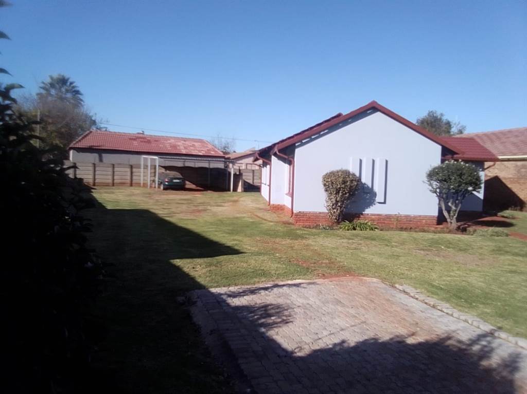 3 Bed House in Boksburg Central photo number 4