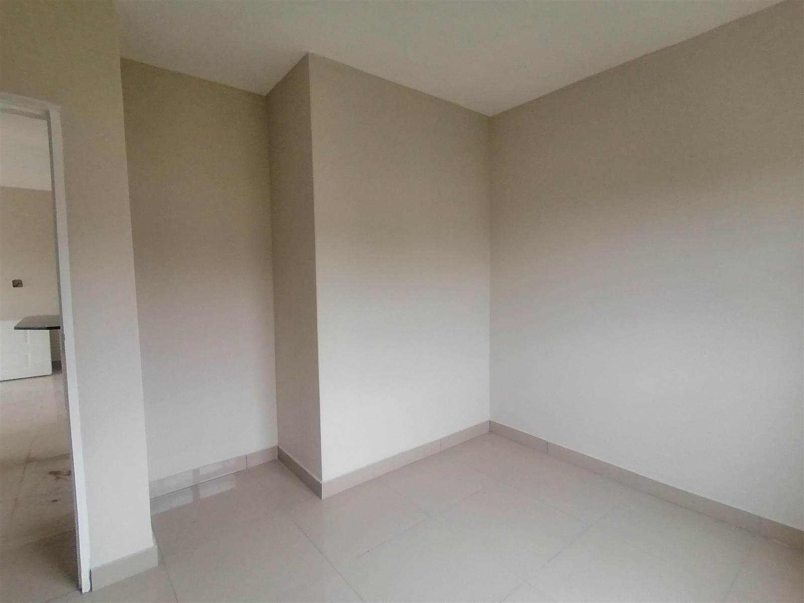 2 Bed Apartment in Tongaat Central photo number 7
