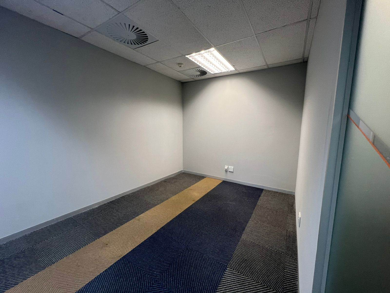 153  m² Commercial space in Woodmead photo number 28