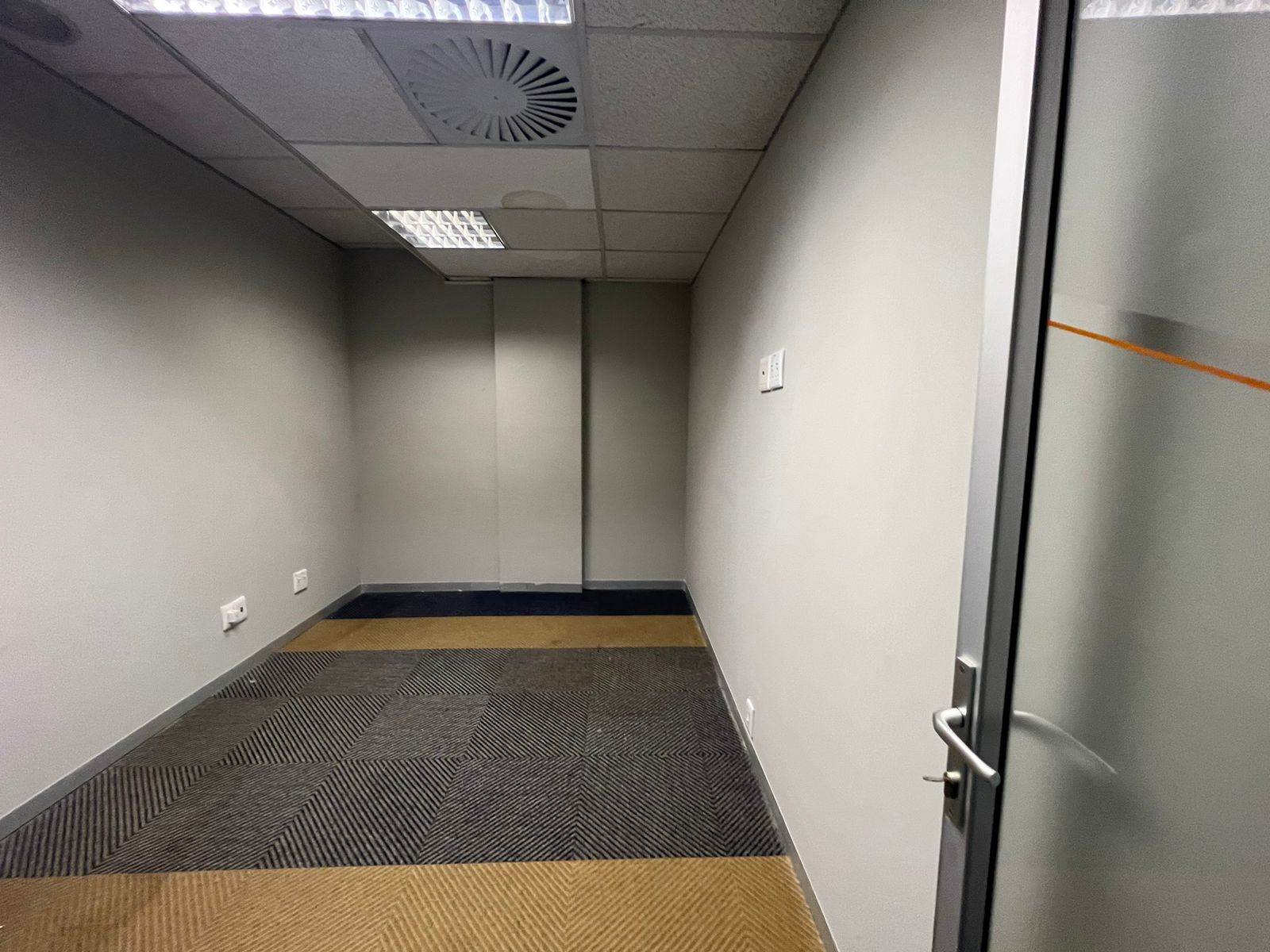 153  m² Commercial space in Woodmead photo number 25