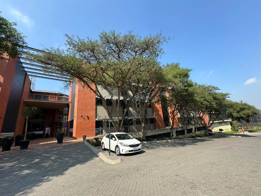 153  m² Commercial space in Woodmead photo number 7