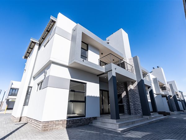 2 Bedroom Simplex 2 Bedroom Simplex