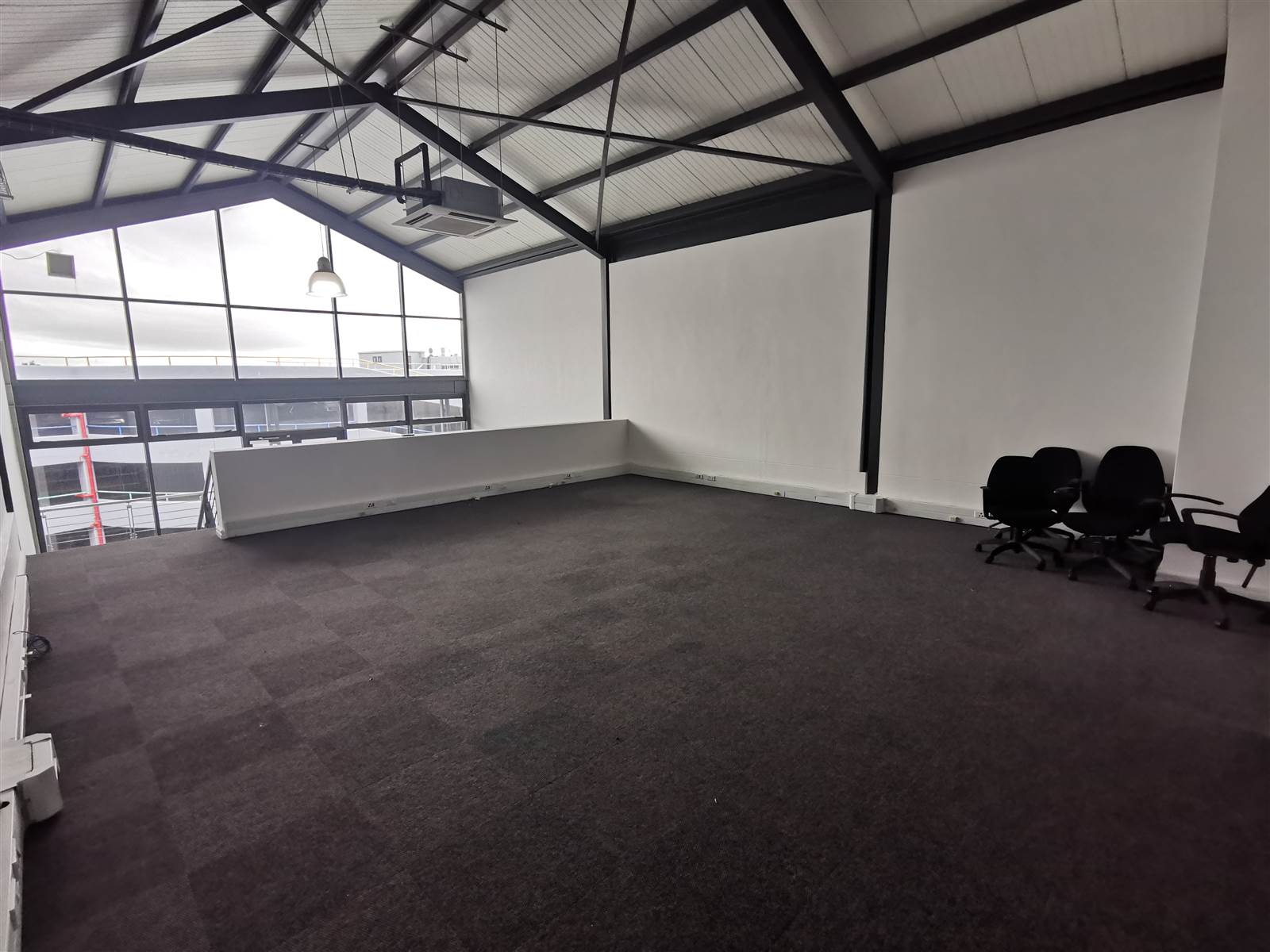 125  m² Commercial space in Maitland photo number 6