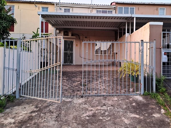 2 Bedroom Townhouse 2 Bedroom Townhouse