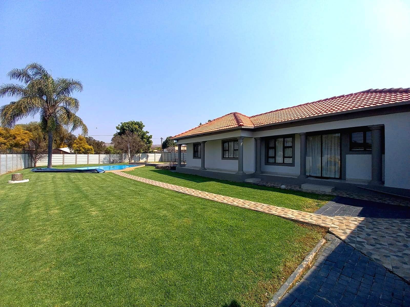 5 Bed House in Booysens photo number 4