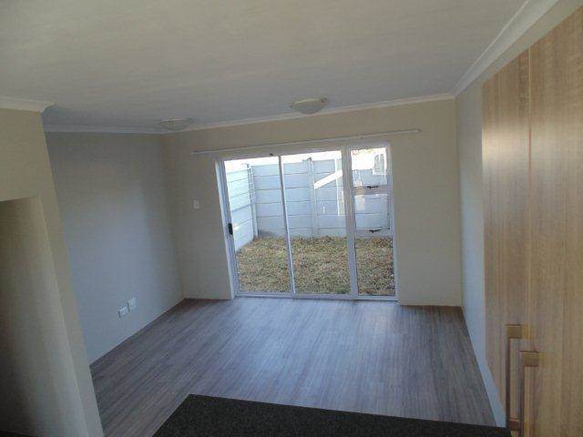 3 Bed Townhouse in Overbaakens photo number 2