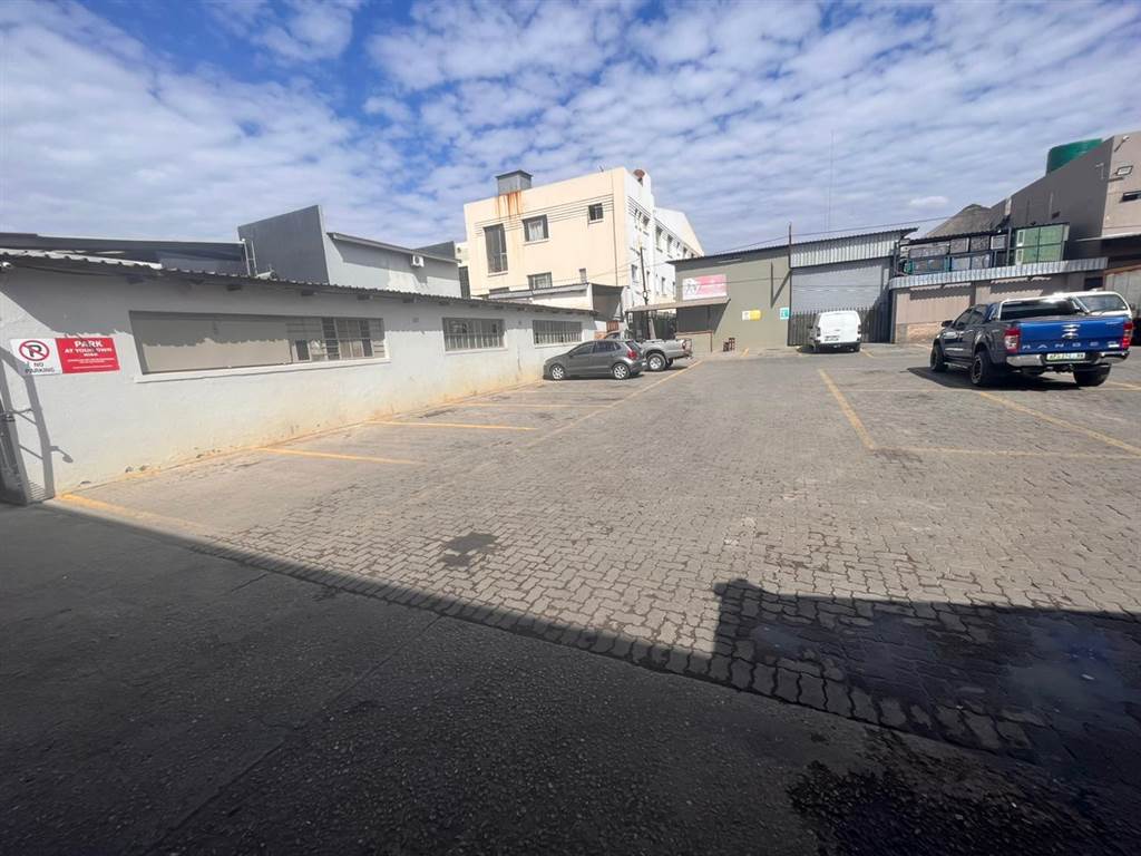 1296  m² Commercial space in Rustenburg Central photo number 1