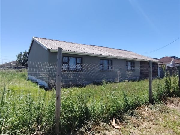 5 Bedroom House 5 Bedroom House
