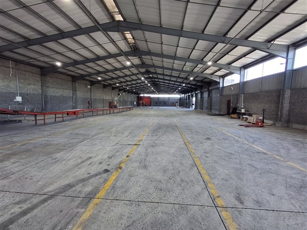 2 000  m² Industrial space