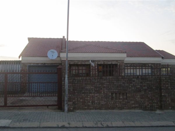 5 Bed House in Soshanguve