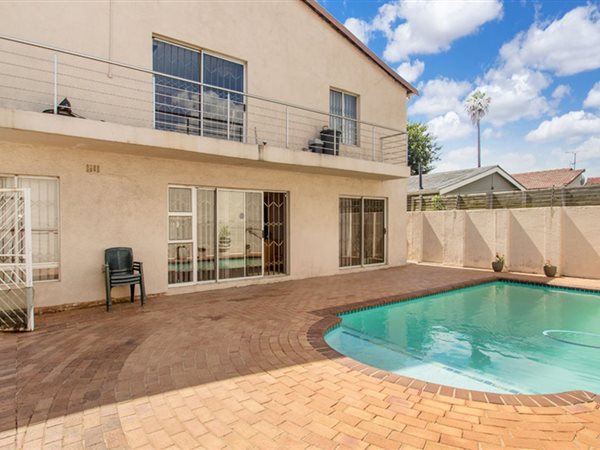 3 Bedroom House 3 Bedroom House