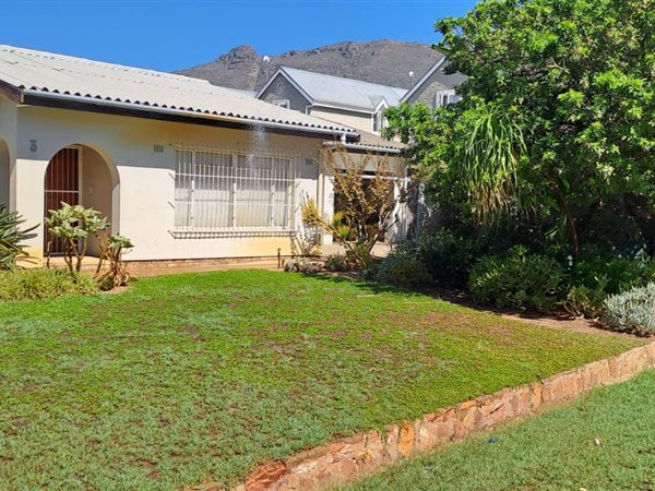 3 Bedroom House 3 Bedroom House
