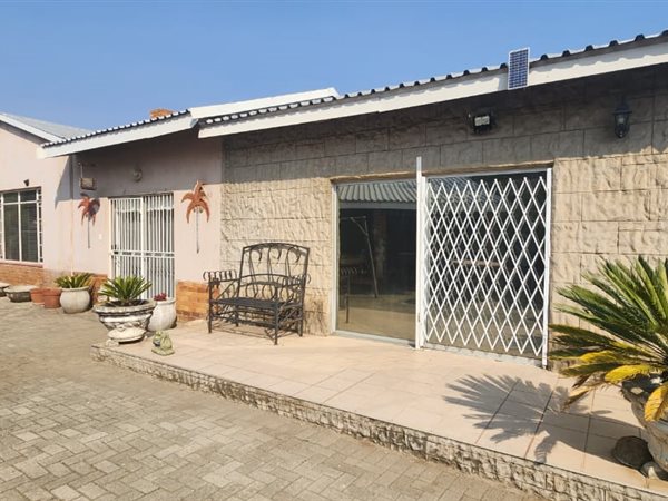 4 Bed House in Meyerville
