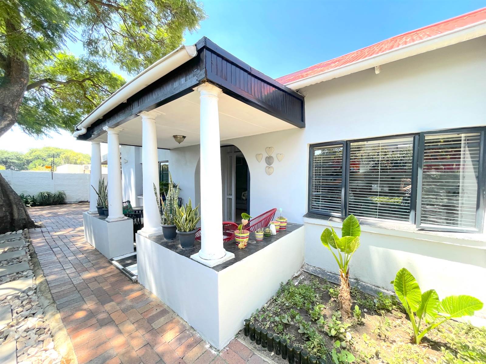 2 Bed House in Northcliff photo number 2