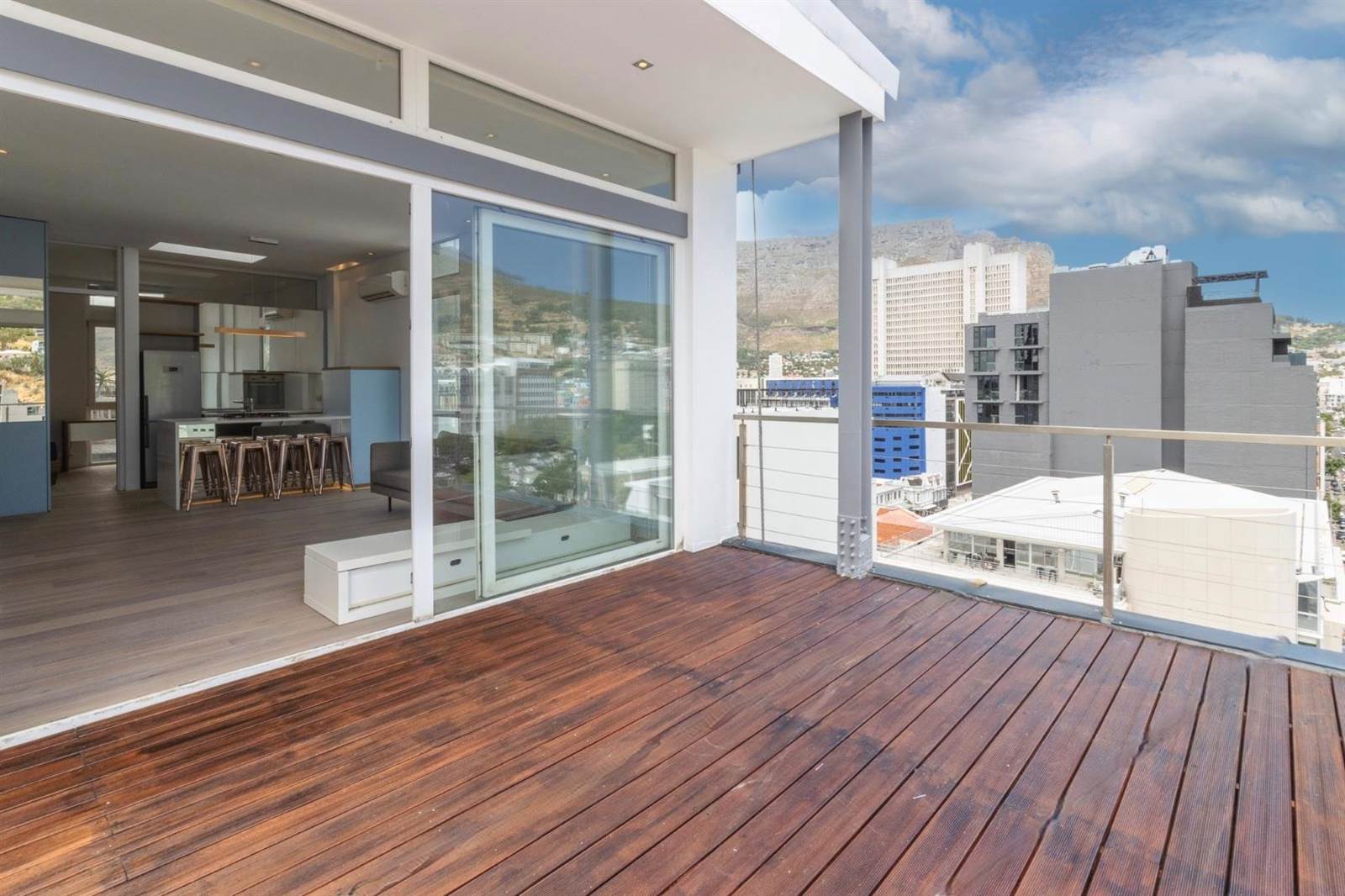 3 Bed Apartment in Cape Town City Centre photo number 16